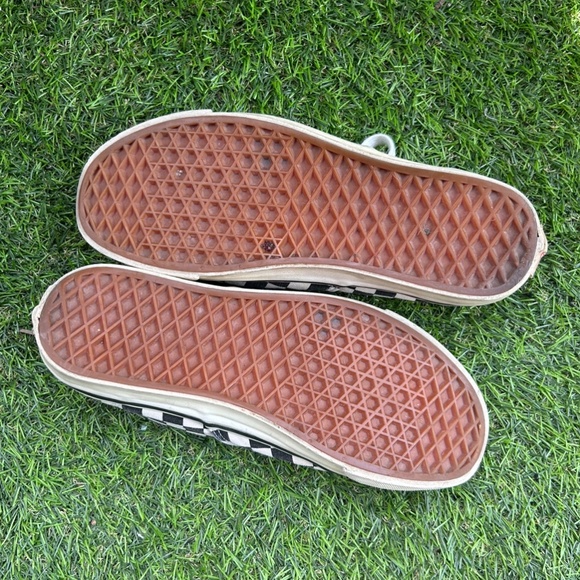 Perfectly broken-in Vans - Picture 6 of 7